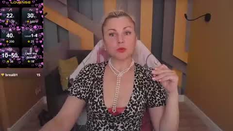 Snapshot of candylons chatting on 9, 7, 2026 CandyLons online show from 9, 7, 2026