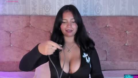 Snapshot of candys_victoria chatting on 13, 5, 2026 Candys Victoria online show from 13, 5, 2026