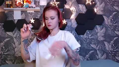 Snapshot of candyyyyrio chatting on 6, 5, 2026 Mia online show from 6, 5, 2026