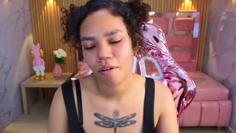 Snapshot of canela_s1 chatting on 25, 10, 2025 canela_s1 online show from 25, 10, 2025