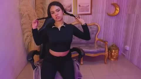 Snapshot of canela_s1 chatting on 1, 11, 2025 canela_s1 online show from 1, 11, 2025