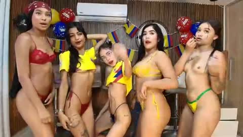 Snapshot of canelasquirtxxx chatting on 27, 6, 2026 Sara online show from 27, 6, 2026