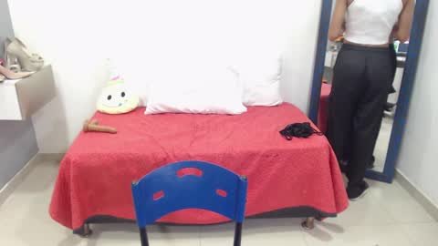 Snapshot of canella_hotx chatting on 12, 3, 2025 Canela online show from 12, 3, 2025