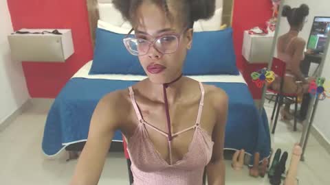 Snapshot of canella_hotx chatting on 6, 10, 2025 Canela online show from 6, 10, 2025