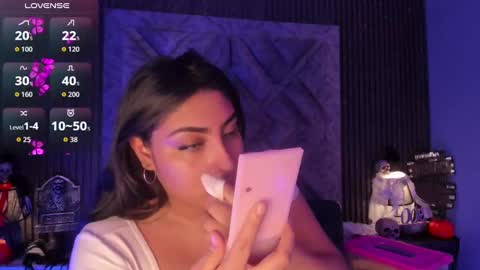 Snapshot of canndy_gaby chatting on 7, 10, 2025 GABRIELA LOPEZ online show from 7, 10, 2025