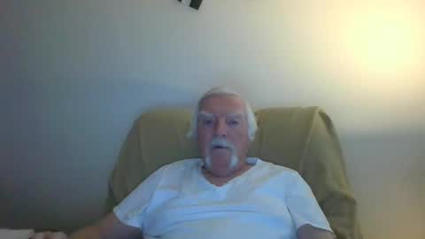 Snapshot of capecod21 chatting on 8, 2, 2025 capecod21 online show from 8, 2, 2025