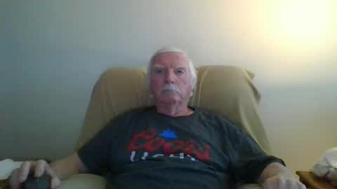 Snapshot of capecod21 chatting on 1, 3, 2025 capecod21 online show from 1, 3, 2025