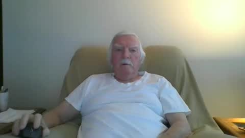 Snapshot of capecod21 chatting on 2, 3, 2025 capecod21 online show from 2, 3, 2025