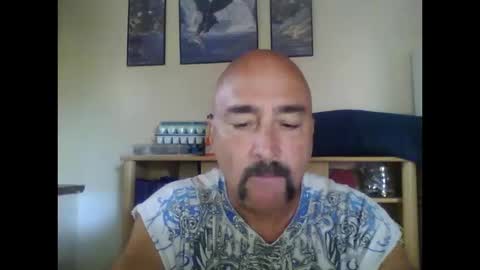 Snapshot of captaineros chatting on 11, 10, 2025 Captain Eros online show from 11, 10, 2025