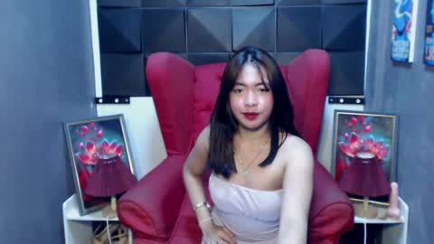 Yumi Aera online show from 10, 2, 2025