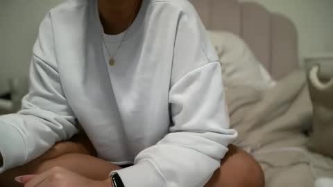 Cara Bou online show from 21, 3, 2026