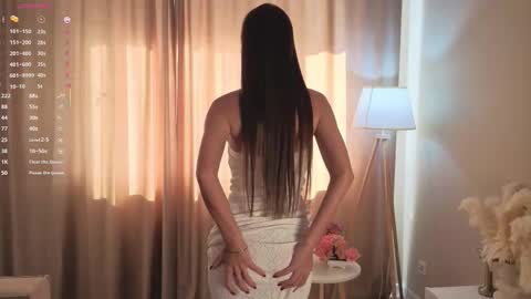 Snapshot of caramel_bella chatting on 26, 9, 2025 Bella online show from 26, 9, 2025