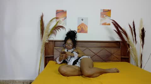 Snapshot of caramel_latee chatting on 22, 5, 2026 lodie online show from 22, 5, 2026