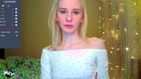 Snapshot of caramel_pie_ chatting on 8, 12, 2024 caramel online show from 8, 12, 2024