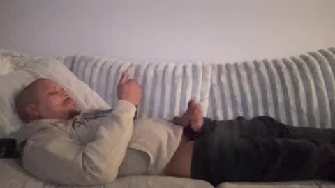 Snapshot of caramelizedzeus chatting on 19, 11, 2025 caramelizedzeus online show from 19, 11, 2025