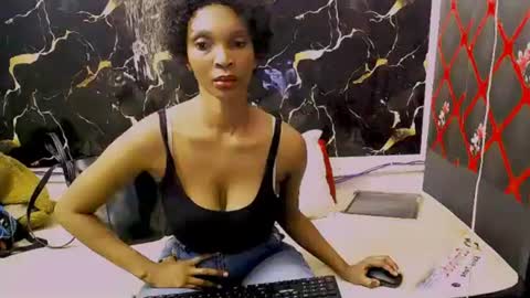 Snapshot of caramelminxx_ chatting on 22, 6, 2026 caramelminxx_ online show from 22, 6, 2026