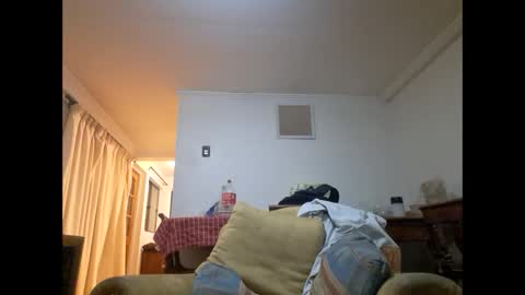 Snapshot of caravibugue chatting on 1, 6, 2026 caravibugue online show from 1, 6, 2026