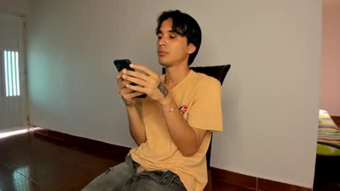 Snapshot of cardrey05 chatting on 15, 7, 2026 Carlos and Cristian online show from 15, 7, 2026