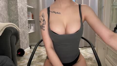 caressysiren online show from 29, 5, 2026