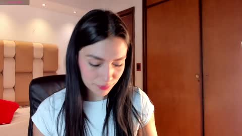 Snapshot of carina_rossi chatting on 27, 12, 2024 Carina online show from 27, 12, 2024