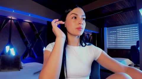 Snapshot of carina_rossi chatting on 25, 2, 2025 Carina online show from 25, 2, 2025