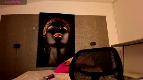 Snapshot of carla_and_robert chatting on 7, 12, 2024 carla and robert online show from 7, 12, 2024