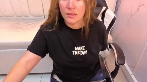 Carla  online show from 17, 11, 2025