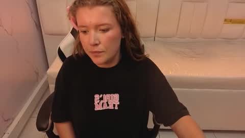 Carla  online show from 25, 11, 2025