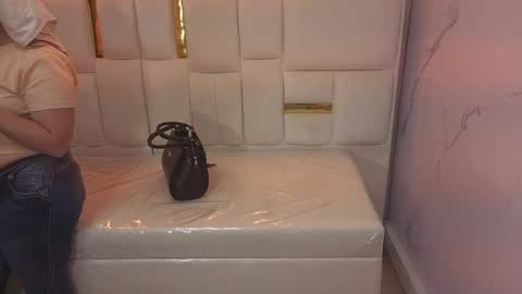 Carla  online show from 1, 12, 2025