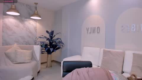 Carla Bunnis online show from 2, 12, 2025