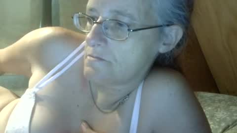 Snapshot of carleeswoman08 chatting on 19, 6, 2026 carleeswoman08 online show from 19, 6, 2026