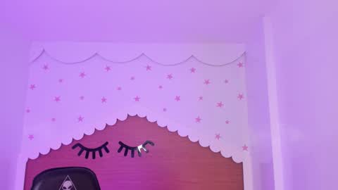 Snapshot of carlie_mayer chatting on 11, 9, 2025 CARLYE online show from 11, 9, 2025