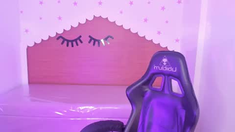 Snapshot of carlie_mayer chatting on 13, 9, 2025 CARLYE online show from 13, 9, 2025