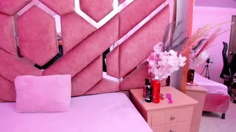 Snapshot of carlosanddayana chatting on 2, 8, 2026 carlos y dayana online show from 2, 8, 2026