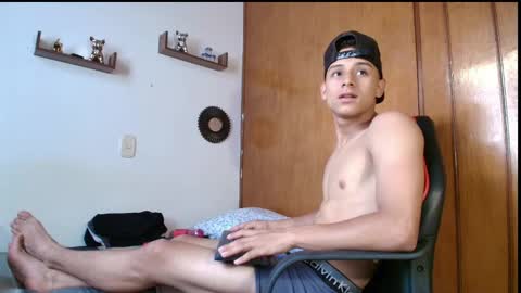 Snapshot of carloz_perez chatting on 23, 9, 2025 carloz_perez online show from 23, 9, 2025
