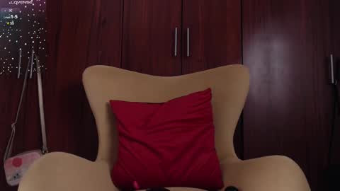 carly grasso  online show from 25, 2, 2025