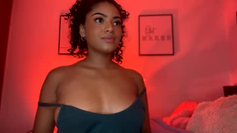 Littlecarly  online show from 2, 3, 2025