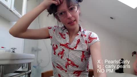 Carly Pearls online show from 25, 5, 2026