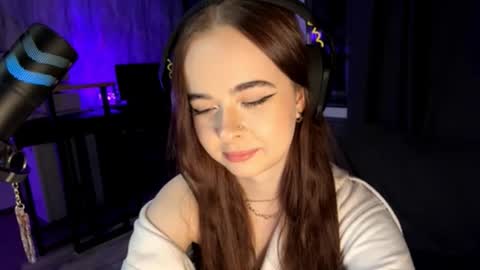 Snapshot of carmellacarrico chatting on 15, 10, 2025 Rin online show from 15, 10, 2025
