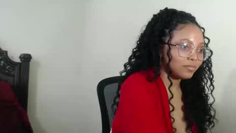 CARAMEL xoxo online show from 30, 4, 2026