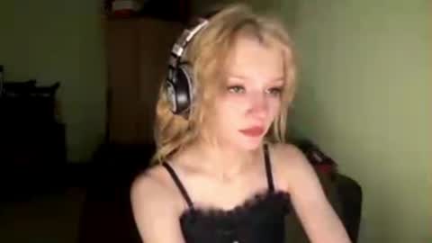 Elina online show from 19, 6, 2026
