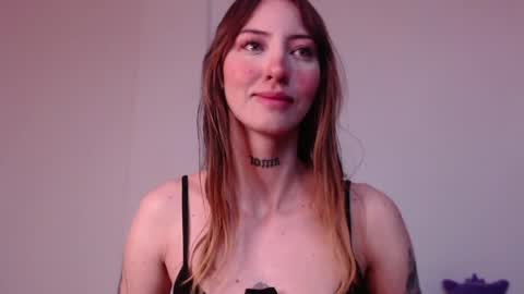 Snapshot of carmennrusso chatting on 5, 5, 2026 carmennrusso online show from 5, 5, 2026