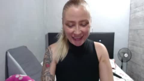 Caro milf  online show from 29, 7, 2026
