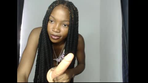 caroline online show from 27, 3, 2026