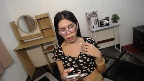 Snapshot of carol_linaxxx chatting on 22, 12, 2024 Carolina online show from 22, 12, 2024