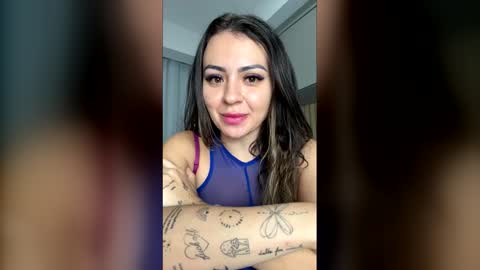 Carol Amorim online show from 8, 5, 2026