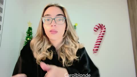 Snapshot of carolblonde chatting on 22, 12, 2024 Char online show from 22, 12, 2024