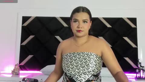 Snapshot of carolina_evannss chatting on 4, 5, 2026 carolina_evannss online show from 4, 5, 2026