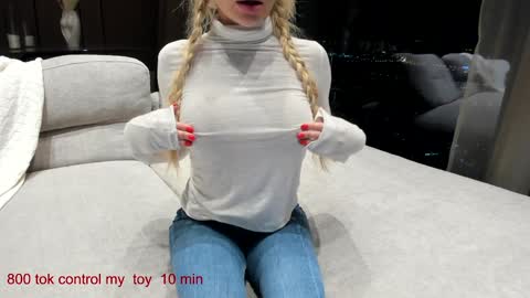 Lina.I will online 1 December   online show from 12, 1, 2025