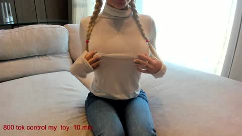 Lina.I will online 1 December   online show from 28, 2, 2025